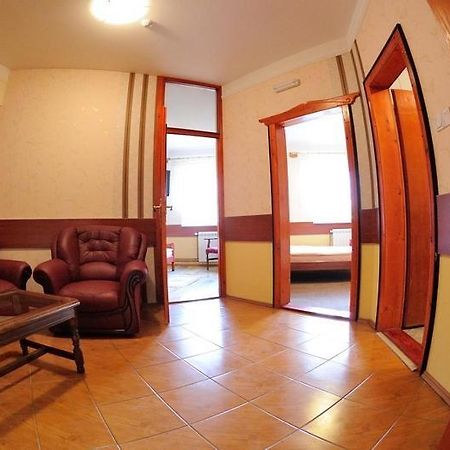Hotel Dunav Sremski Karlovci Ngoại thất bức ảnh